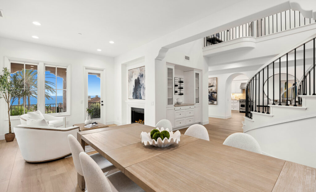 122-Sidney-Bay-Dining-Room